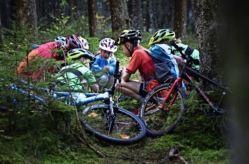 Der Erlebnis-Faktor zählt: Um Kinder und Jugendliche fürs Mountainbikefahren zu begeistern, müssen  Pädagogen ihnen auch ein Rahmenprogramm bieten. Foto: Veranstalter