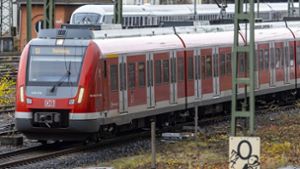 Der Vorfall soll sich  in einer S-Bahn der Linie S 3 ereignet haben (Symbolbild). Foto: imago images/Arnulf Hettrich
