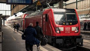 Die Bahn will ihre Kapazitäten auch in Stuttgart im Fernverkehr bis 2030 auf die doppelte Fahrgastzahl und einen verlässlichen Halbstundentakt ausweiten. Foto: Lichtgut/Max Kovalenko
