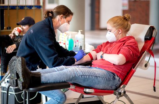 Allein das Klinikum Ludwigsburg ist pro Jahr auf rund 1800 Menschen angewiesen, die Blut spenden. Foto: dpa/Hauke-Christian Dittrich