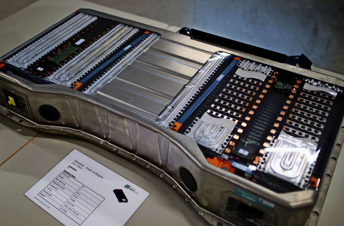 Die Batterie ist das teuerste Bauteil eines E-Autos. Foto: picture alliance / dpa/Arno Burgi