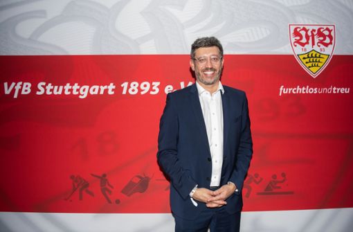 VfB-Präsident Claus Vogt wählt die Vorwärtsverteidigung. Foto: dpa/Tom Weller