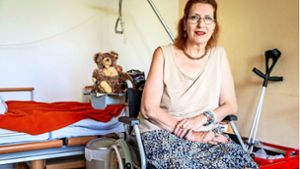 Sonja Werner in ihrem Zimmer im Pflegeheim – seit  September sitzt sie im Rollstuhl. Foto:  