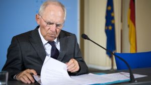 Der Internationale Währungsfonds muss hart bleiben. Damit hat Wolfgang Schäuble ein Problem. Foto: dpa