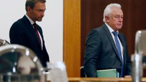 Da wurde noch verhandelt – jetzt sind sich FDP-Chef Christian Lindner (links) und sein Vize Wolfgang Kubicki uneins, was wäre, wenn die SPD auch nicht regieren will. Foto: AFP