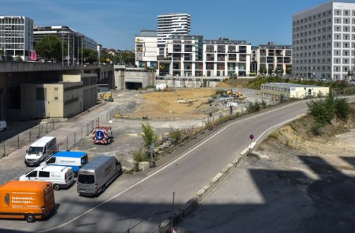 Das Bahngrundstück unterhalb der Heilbronner Straße soll 2019 auf den Mark kommen. Foto: Lichtgut/Max Kovalenko