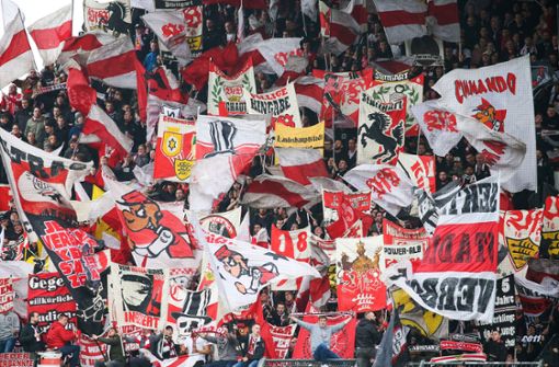 Den VfB-Fans ist derzeit nicht zum Feiern zumute – nicht alleine wegen der Geisterspiele. Foto: Baumann