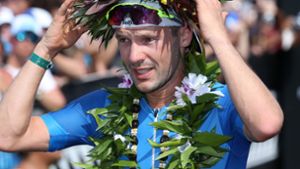 Patrick Lange kann es noch immer nicht fassen, dass er auf Hawaii gewonnen hat. Foto: dpa