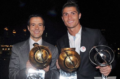 Spielerberater Jorge Mendes (links) mit seinem Schützling und Superstar Cristiano Ronaldo. Foto:  