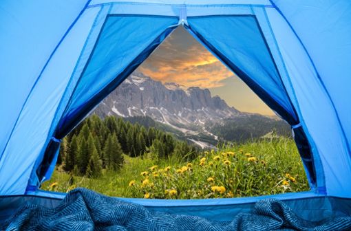 Camping in Südtirol heißt mancherorts: Aufwachen und auf ein herrliches Bergpanorama schauen.