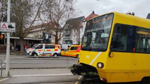 Bei dem Unfall wurde glücklicherweise niemand verletzt. Foto: Andreas Rosar Fotoagentur Stuttgart
