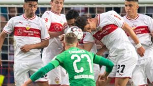 Mit vereinten Kräften gegen den Abstieg: Der VfB Stuttgart präsentierte sich gegen Borussia Mönchengladbach wieder als Einheit. Foto: dpa