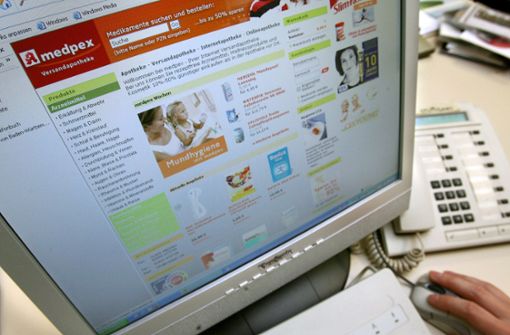 Immer mehr Menschen kaufen Medikamente bei Online-Apotheken. Foto: dpa