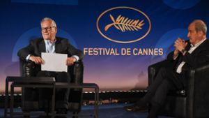 Der Festival-Direktor  Thierry Fremaux (links) und Präsident Pierre Lescure präsentieren ihre Empfehlungen. Foto: AFP/SERGE ARNAL