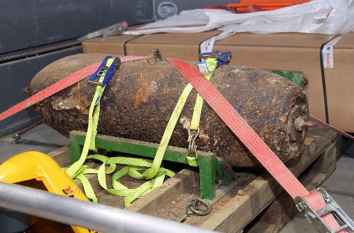 Die 250 Kilogramm schwere Fliegerbombe nach ihrer Entschärfung in Hildesheim. Foto: dpa