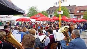 Zum Maibaumfest in Weilimdorf soll es  einen verkaufsoffenen Sonntag geben. Foto:  