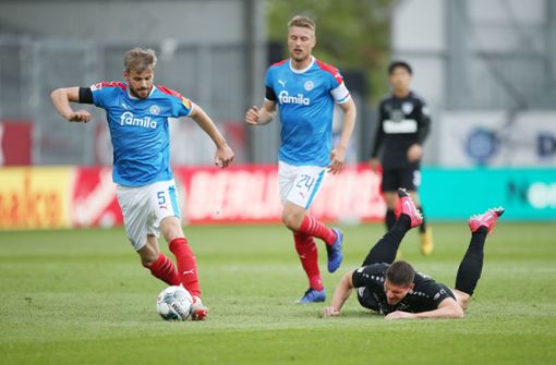 Bei Holstein Kiel hat der VfB Stuttgart 2:3 verloren. Unsere Redaktion bewertet die Leistungen der VfB-Profis wie folgt. Foto: Pressefoto Baumann/Cathrin Müller
