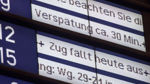 Bei Zugverspätungen der Deutschen Bahn sollten Kunden nach Ansicht von Verbraucherschützern   öfter Geld zurückbekommen. Foto: dpa/Lino Mirgeler