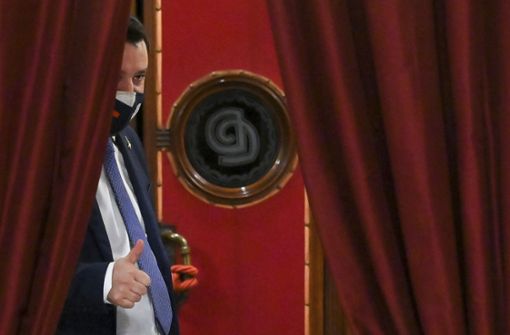 Matteo Salvini, der Chef der ultrarechten Lega, sieht in der Regierungsstunde seine Chance für ein Comeback gekommen. Foto: dpa/Alessandro Di Meo