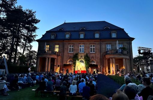 Eindrucksvolle Theater-Kulisse: die Villa Reitzenstein Foto:  