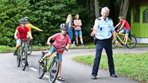 Das richtige Verhalten im Straßenverkehr lernen  Kinder unter Anleitung am besten. Foto: /Foto: Peter Dietrich