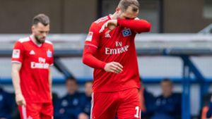 Pierre-Michel Lasogga und der Hamburger SV haben den Aufstieg verpasst. Foto: Guido Kirchner/dpa