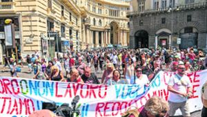 Das Bürgereinkommen Reddito di Cittadinanza, eine Art Sozialhilfe, wurde abgeschafft – was zu heftigen Protesten geführt hat. Foto: imago//Antonio Balasco