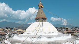 In Nepal ist Religion allgegenwärtig, hier die buddhistische Stupa von Bodnath. Foto: Martin