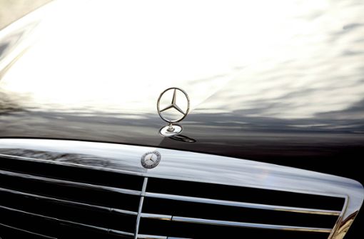 Eine Prognose für das laufende Geschäftsjahr ist für Daimler schwer. Foto: dpa