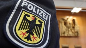 Ein 15-Jähriger aus Stuttgart muss mit einem Ermittlungsverfahren wegen sexueller Belästigung, versuchter Körperverletzung und des tätlichen Angriffs auf Vollstreckungsbeamte rechnen. Foto: dpa