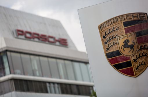 Fahrzeuge von Porsche können seit Montag online erworben werden. Foto: dpa/Christoph Schmidt