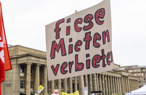 Diese plakative Forderung hat bei den Bürgern durchaus Zuspruch. Foto: imago images / Arnulf Hettrich/Arnulf Hettrich