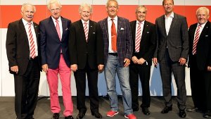 Der neue VfB-Ehrenrat um den neuen Vorsitzenden Hermann Ohlicher (links).  Foto: Pressefoto Baumann