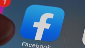 Technische Probleme bei Facebook und seinen Töchtern WhatsApp und Instagram hatten am Montag zu einem rund sechsstündigen Ausfall geführt. (Symbolbild) Foto: dpa/Uli Deck