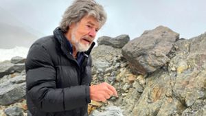 Reinhold Messner am  Tisenjoch in  Italien, wo der Ötzi gefunden worden ist. Foto: dpa/Matthias Röder