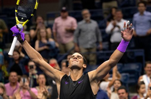 Nach fast fünf Stunden hat es Rafael Nadal geschafft: Zum vierten Mal gewinnt der Spanier die US Open. Foto: AFP