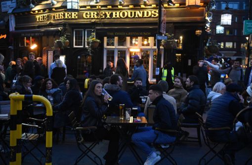 Londoner Pub The Three Greyhounds  in der Old Compton Street Foto: dpa/Kirsty OConnor
