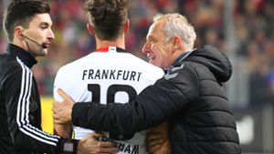 Christian Streich hat dem Kapitän der Eintracht verziehen. Foto: AFP/PATRICK SEEGER