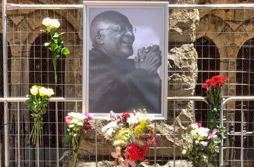 In Südafrika trauern viele Menschen um den ehemaligen Erzbischof Desmond Tutu. Foto: AFP/Gianluigi Guercia