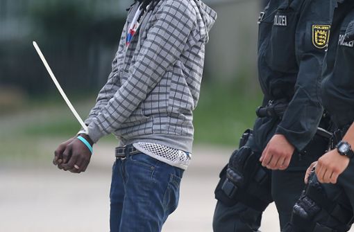 Der 23-jährige Flüchtling aus Togo äußert sich zu den Vorfällen in Ellwangen. Foto: Getty Images Europe
