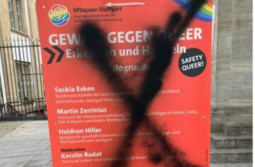 Durchgestrichenes Plakat  auf dem Schlossplatz für eine Veranstaltung mit der SPD-Vorsitzenden Saskia Esken in Stuttgart. Foto: Jörg Dinkel-Nervela