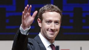 Auch Facebook-Chef Mark Zuckerberg sorgt sich wegen der Ausbreitung von Fake-News. Foto: AP