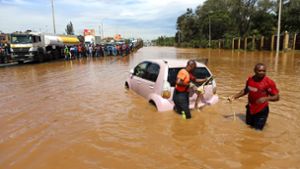 Starker Regen und Überschwemmungen machen nach Angaben des UN-Nothilfebüros OCHA seit März den Ländern Tansania, Burundi, Kenia, Somalia, Ruanda und weiteren Teilen Ostafrikas schwer zu schaffen. Foto: Joy Nabukewa/XinHua/dpa