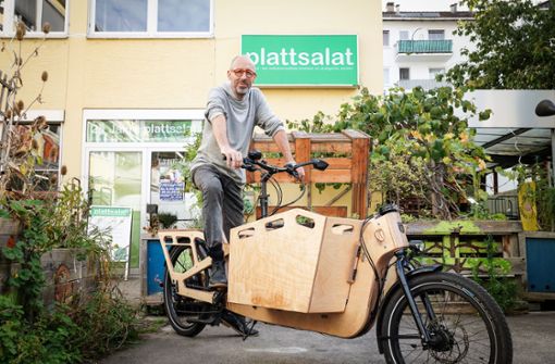 Thomas Becker hat ein Verleihsystem für Lastenräder aller Art eingerichtet. Das Borgen ist kostenlos. Foto: Lichtgut/Ferdinando Iannone