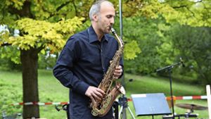 Der Saxofonist Martin Posegga sorgte mit einer Improvisation für bläserischen Klangzauber. Foto: Rainer Kellmayer