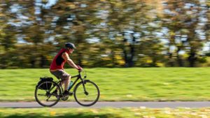 Ob Radfahren, Joggen oder Schwimmen ist egal. Hauptsache, man bewegt sich häufig, sagen die Leiter der Studie. Foto: dpa