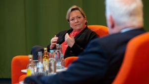 Susanne Eisenmann im Gespräch mit Matthias Lieb. Foto: Lichtgut/Leif Piechowski