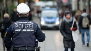 Polizei und Ordnungsämter in Baden-Württemberg wollen – wie hier in Stuttgart – verstärkt die Einhaltung der Infektionsschutzregeln kontrollieren. Foto: Leif Piechowski