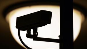 Der Landesdatenschützer kontrolliert unter anderem auch, ob Videoüberwachungen datenschutzkonform sind. Foto: dpa