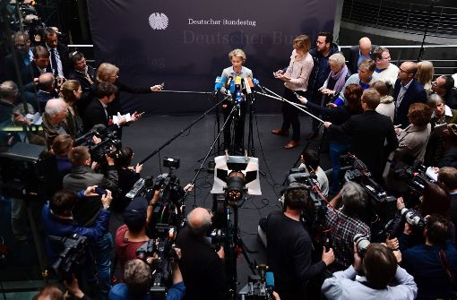 Ursula von der Leyen will der Bundeswehr wegen dem Fall Franco A. einen neuen Umgang mit der Wehrmachtsgeschichte verordnen. Foto: AFP